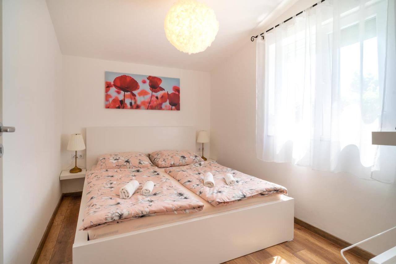 Pipacs Apartmanház Harkány Exteriér fotografie